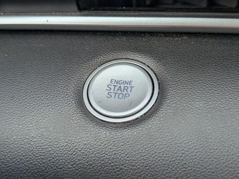 Used 2021 Hyundai Elantra SEL FWD image 18