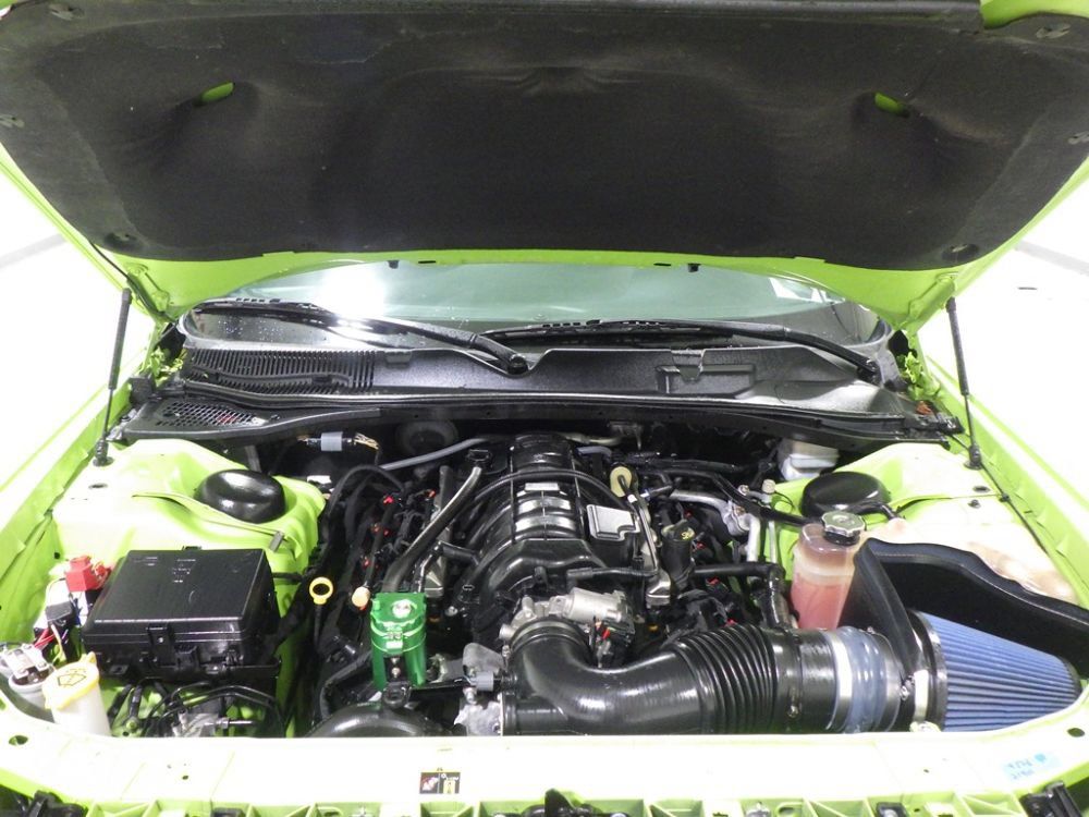 Used 2015 Dodge Challenger R/T Plus RWD image 9