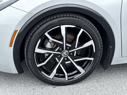 Used 2024 Toyota Prius Prime Premium FWD image 31