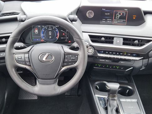 Used 2021 Lexus UX 200 w/ Premium Package image 36