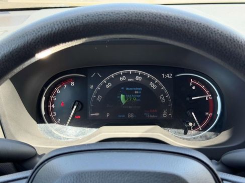 Used 2025 Toyota RAV4 LE image 10