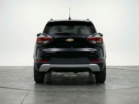 Used 2025 Chevrolet TrailBlazer LT w/ Driver Confidence Package AWD/4WD image 7