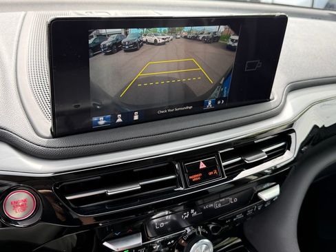 Used 2026 Acura MDX SH-AWD image 23