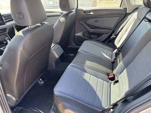 New 2026 Volkswagen Jetta SE image 9