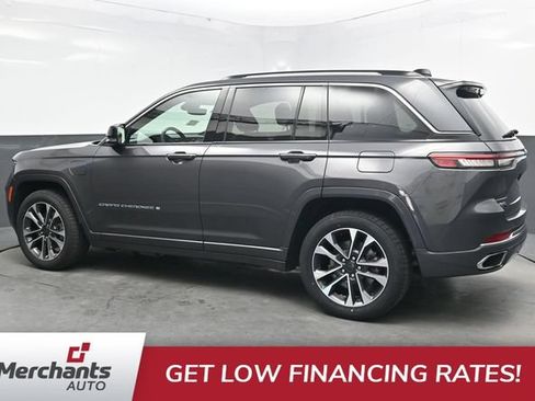 Used 2023 Jeep Grand Cherokee Overland AWD/4WD image 4