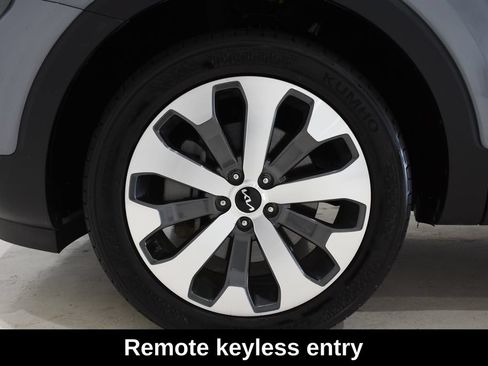 Used 2022 Kia Telluride S AWD/4WD image 8