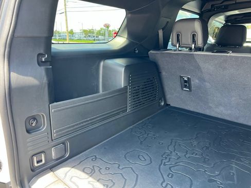 Used 2025 GMC Hummer EV 2X AWD/4WD image 24