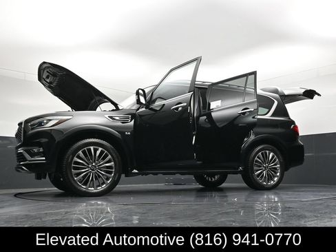 Used 2018 INFINITI QX80 4WD w/ Driver Assistance Package image 42