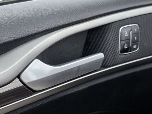 Used 2020 Ford Fusion SEL image 10