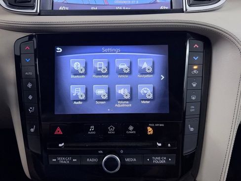 Used 2019 INFINITI QX50 Luxe w/ Navigation Package AWD/4WD image 20