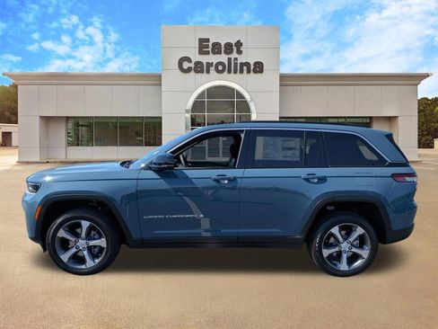 New 2026 Jeep Grand Cherokee Limited RWD image 6