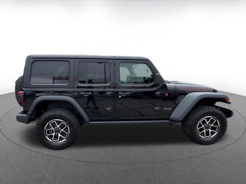 Used 2025 Jeep Wrangler Unlimited Rubicon AWD/4WD image 16