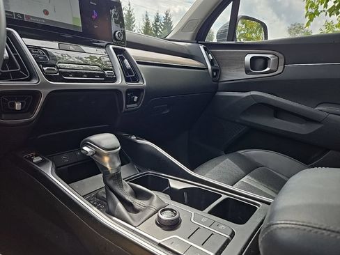 Certified 2023 Kia Sorento S w/ Panoramic Sunroof Package AWD/4WD image 23