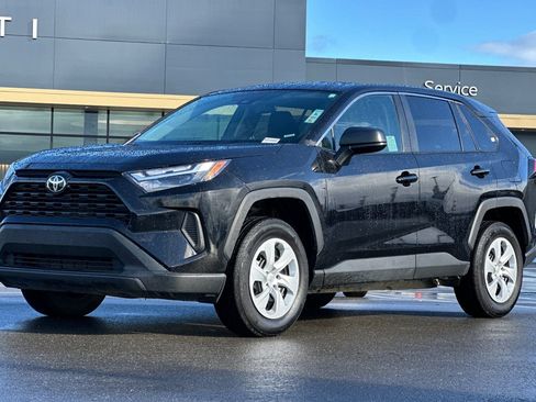 Used 2025 Toyota RAV4 LE image 8