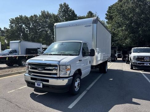 New 2027 Ford E-450 and Econoline 450 Super Duty w/ Power Equipment Group RWD image 4