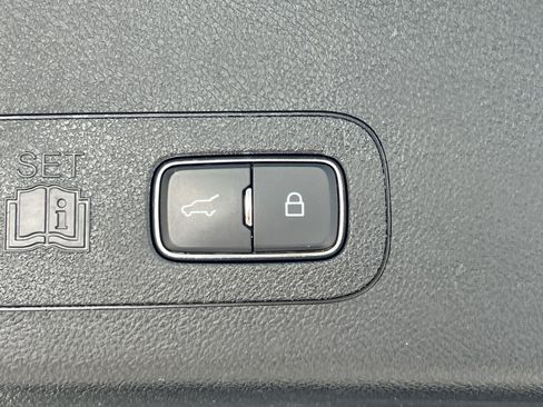 Used 2024 Lincoln Aviator Reserve AWD/4WD image 33