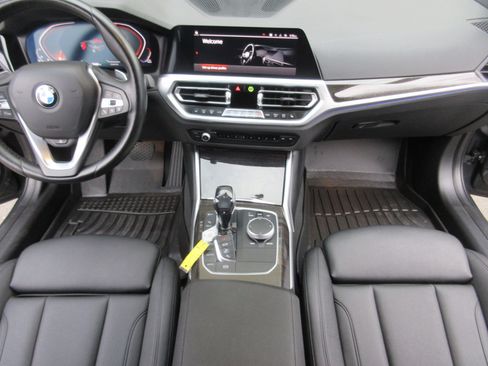 Used 2021 BMW 330i Sedan w/ Premium Package image 16