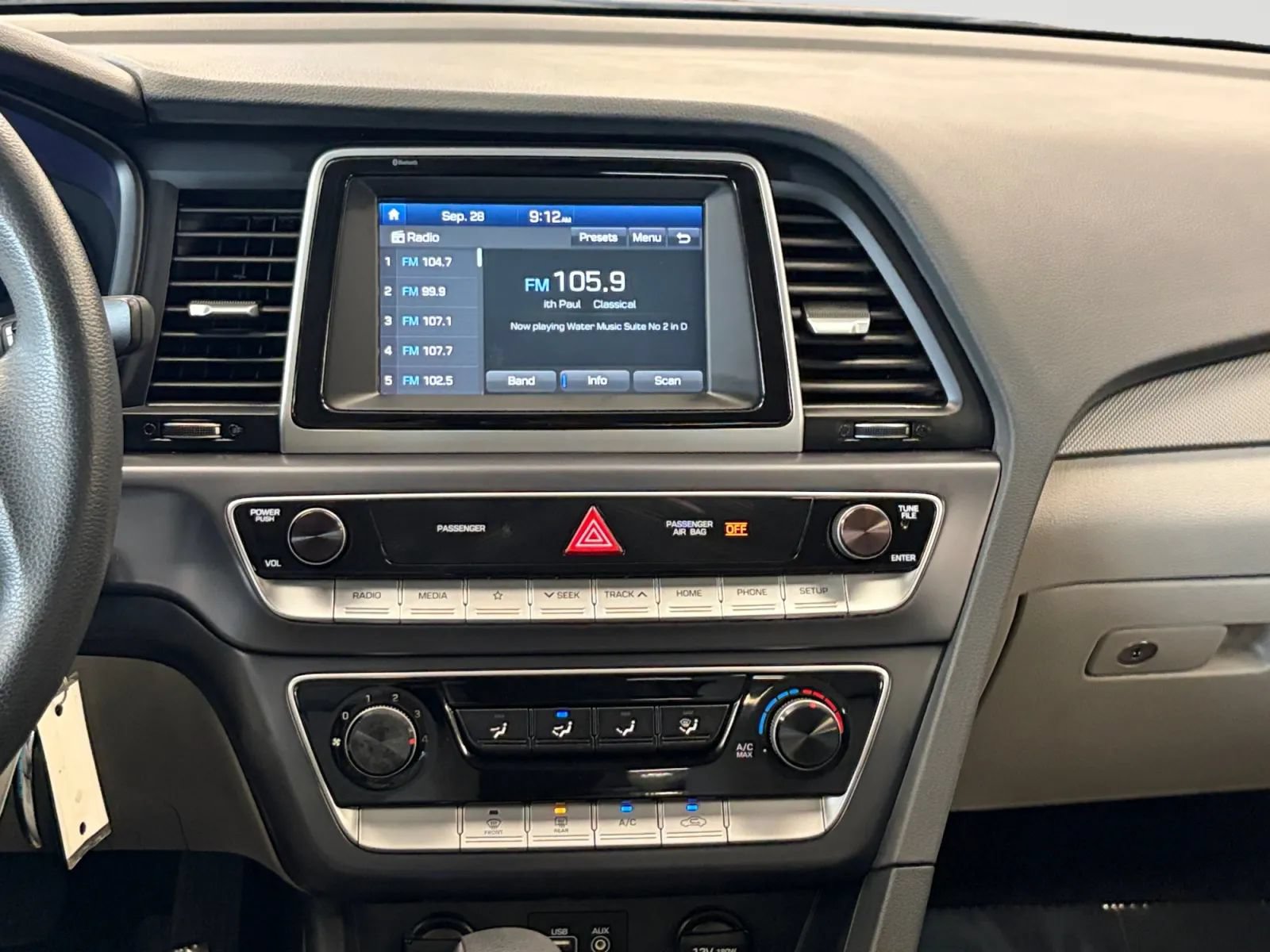 Used 2018 Hyundai Sonata SE FWD image 23
