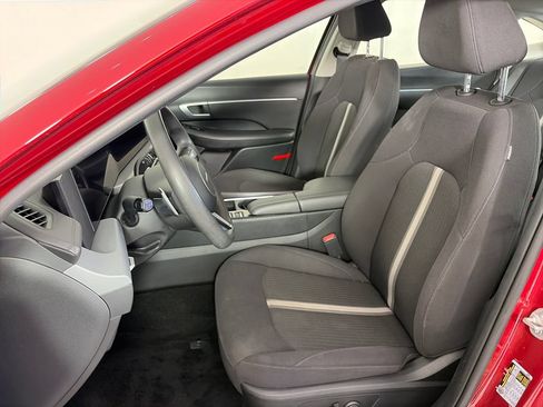 Used 2024 Hyundai Sonata SEL FWD image 11