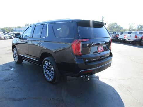 Certified 2024 GMC Yukon Denali Ultimate AWD/4WD image 9