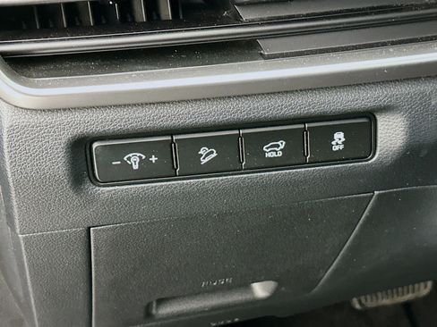 Used 2025 Kia Telluride S AWD/4WD image 17