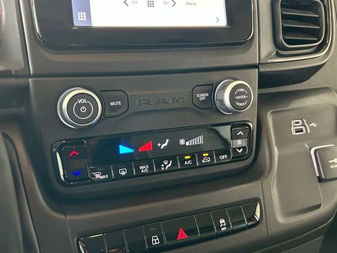 Used 2025 RAM ProMaster 2500 w/ Convenience Group image 29