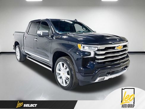 Used 2024 Chevrolet Silverado 1500 High Country w/ High Country Premium Package AWD/4WD image 5