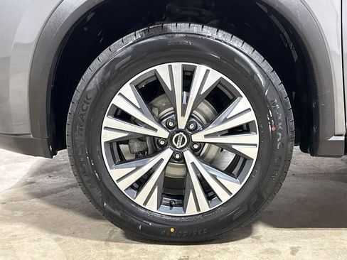 Used 2021 Nissan Rogue SV image 26