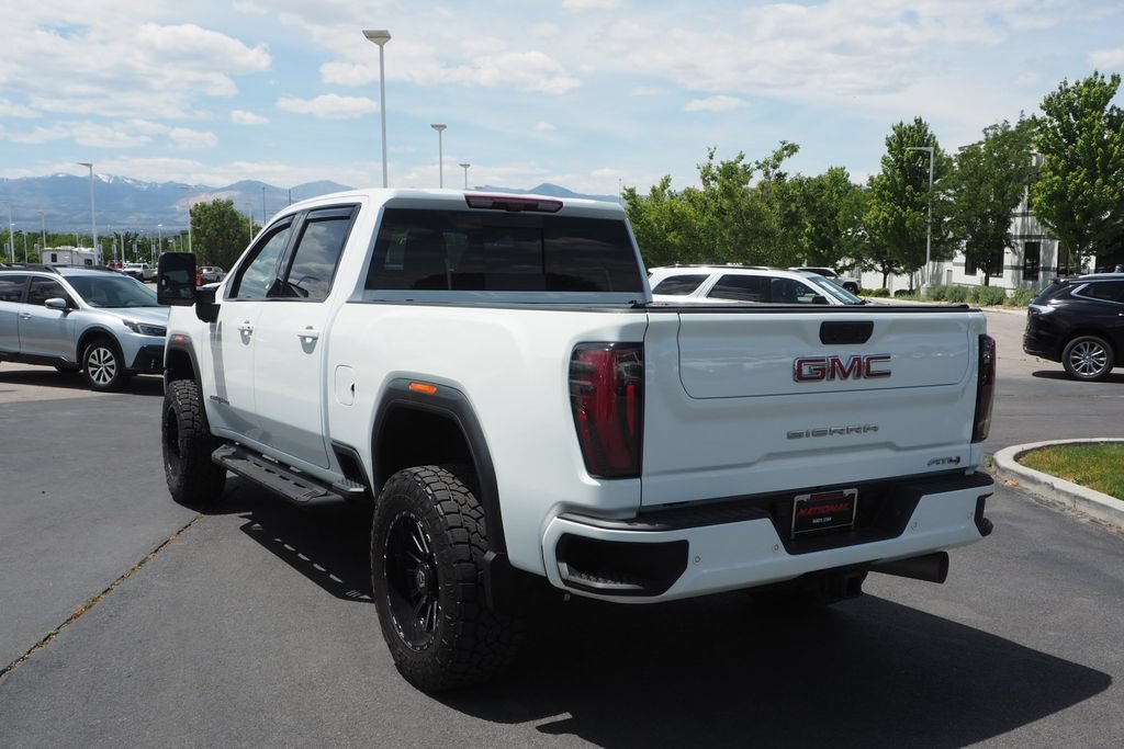 Used 2024 GMC Sierra 3500 AT4 w/ Technology Package AWD/4WD image 5