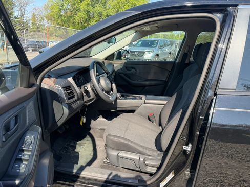 Used 2021 Nissan Rogue S AWD/4WD image 25