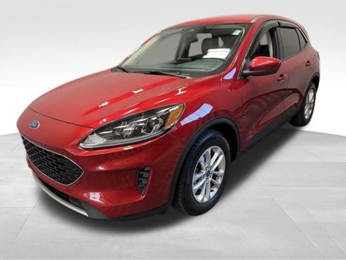 Used 2020 Ford Escape SE FWD image 1