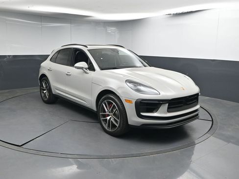 New 2026 Porsche Macan S AWD/4WD image 27