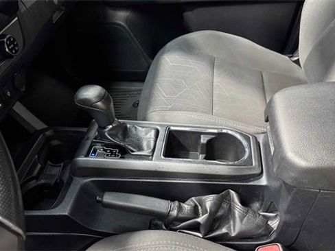 Used 2018 Toyota Tacoma TRD Sport image 26