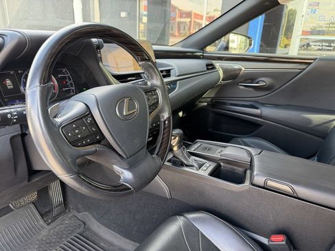 Used 2019 Lexus ES 300h w/ Accessory Package 2 FWD image 14