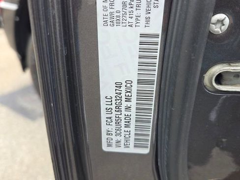 Used 2024 RAM 2500 Laramie AWD/4WD image 6