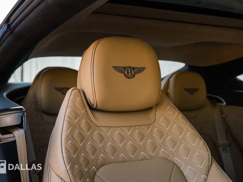 Used 2023 Bentley Continental GT V8 image 33