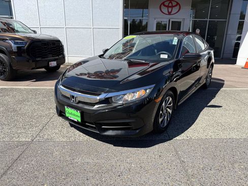 Used 2016 Honda Civic EX image 2