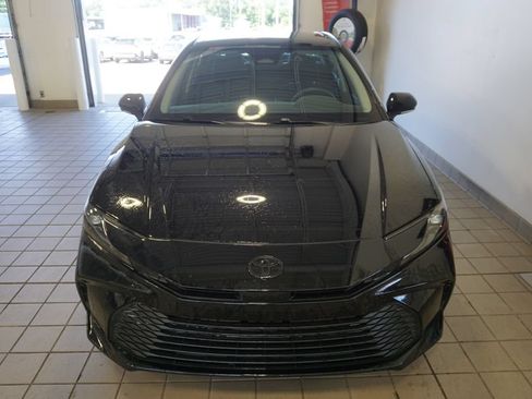 Used 2025 Toyota Camry LE FWD image 13