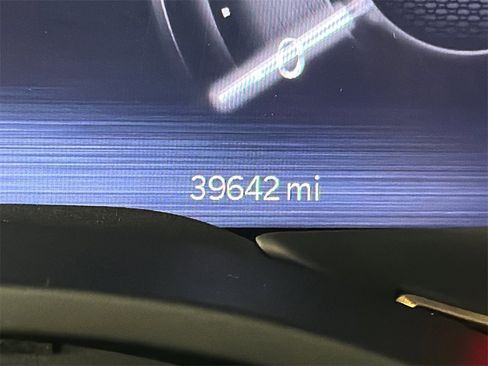 Used 2023 RAM 1500 Limited w/ Body Color Bumper Group image 28