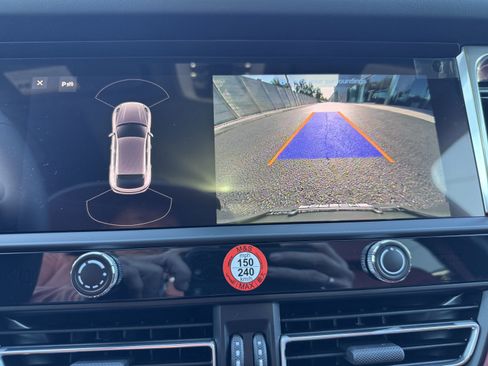 New 2025 Porsche Macan image 29