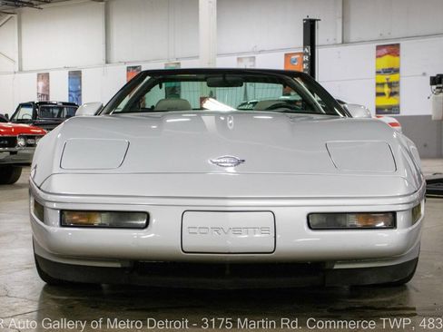 Used 1996 Chevrolet Corvette Coupe RWD image 13