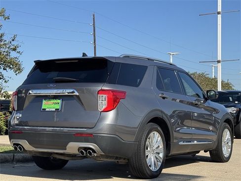 Used 2022 Ford Explorer King Ranch image 4