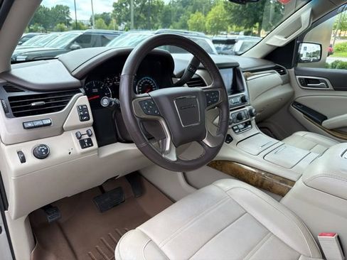 Used 2017 GMC Yukon Denali w/ Open Road Package RWD image 10