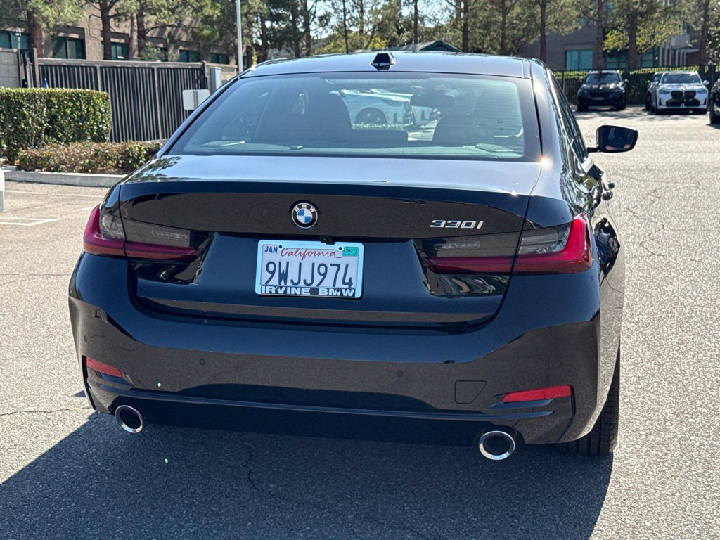 Used 2026 BMW 330i Sedan w/ Convenience Package RWD image 9