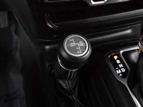 Used 2021 Jeep Wrangler Unlimited Sahara w/ Uconnect 4C Nav & Sound Group image 31