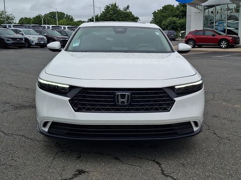 Used 2024 Honda Accord EX image 2