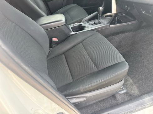 Used 2014 Toyota RAV4 LE image 54