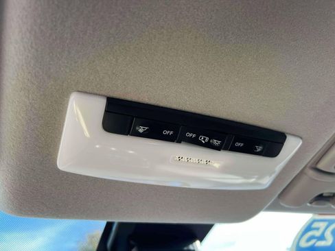 Certified 2025 Nissan Versa S image 31