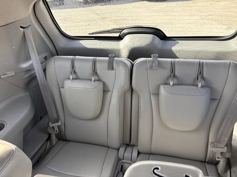 Used 2013 Toyota Highlander SE image 16
