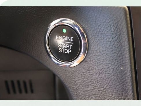 Used 2021 Ford Edge SEL image 23